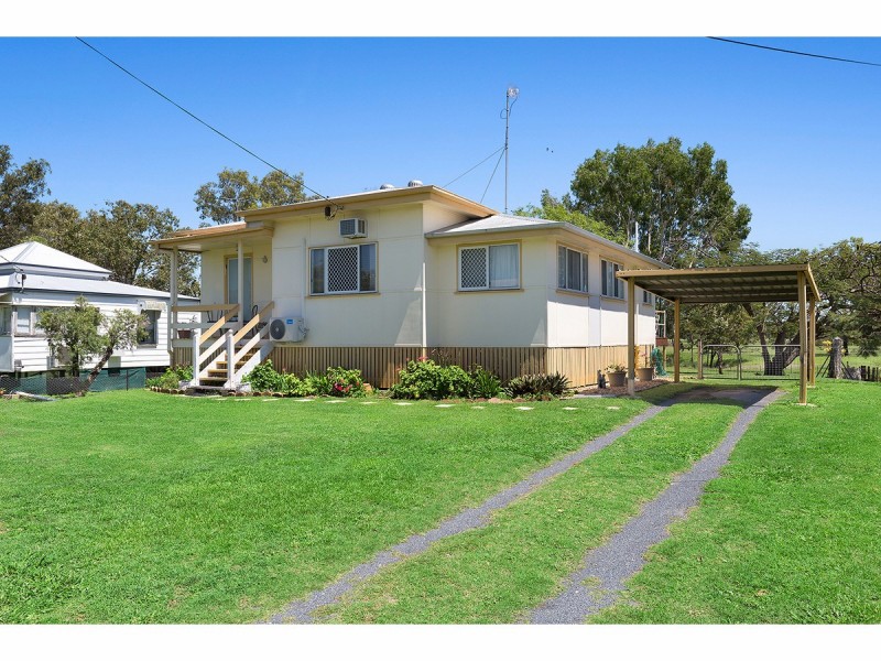18 Parris Street, Park Avenue QLD 4701