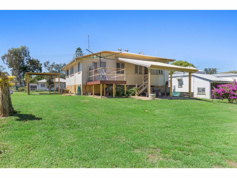 18 Parris Street, Park Avenue QLD 4701