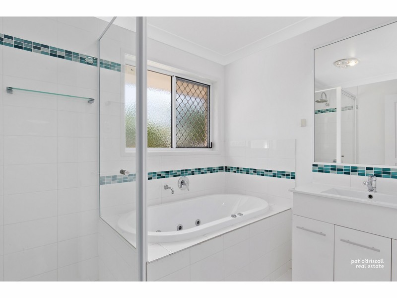 35 Robertson Road, Gracemere QLD 4702