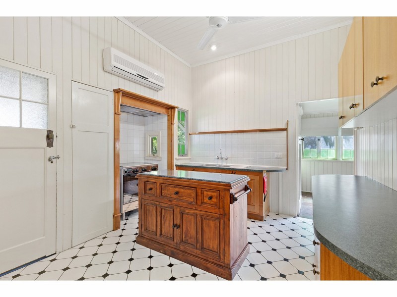 196 William Street, Allenstown QLD 4700