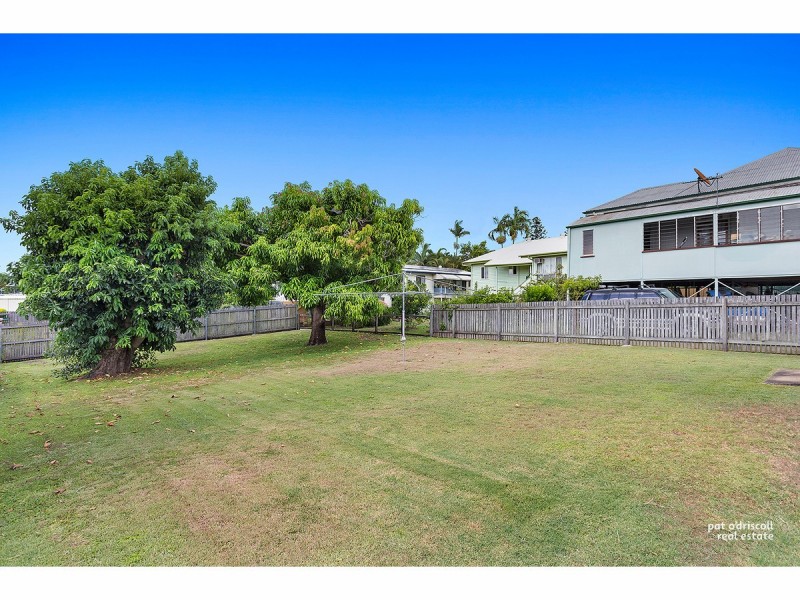 11 Spencer Street, The Range QLD 4700