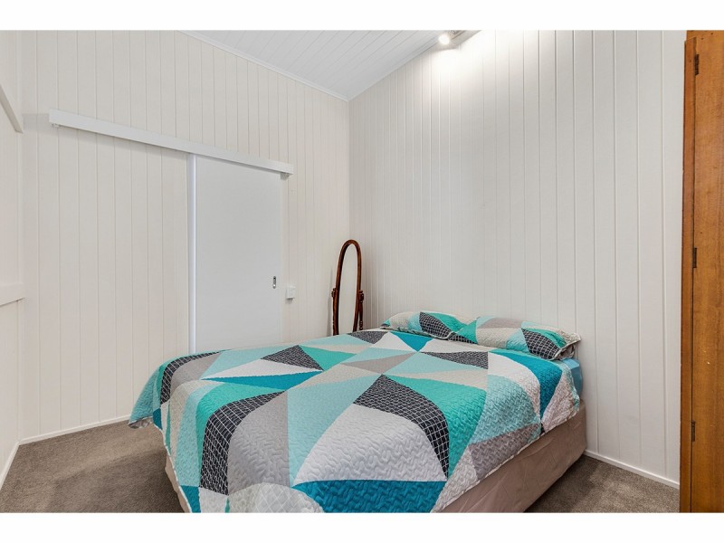 10 Medcraf Street, Park Avenue QLD 4701