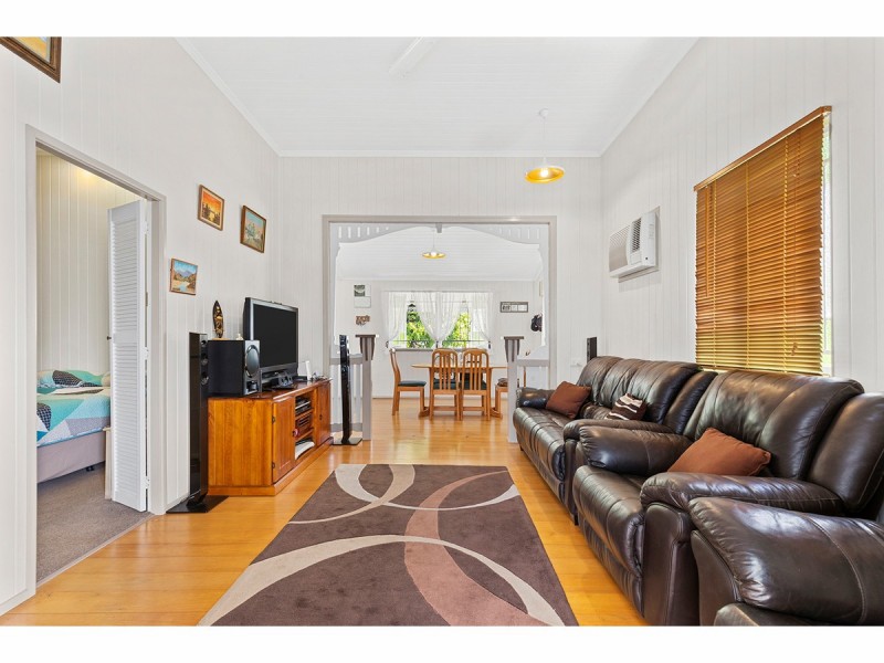 10 Medcraf Street, Park Avenue QLD 4701