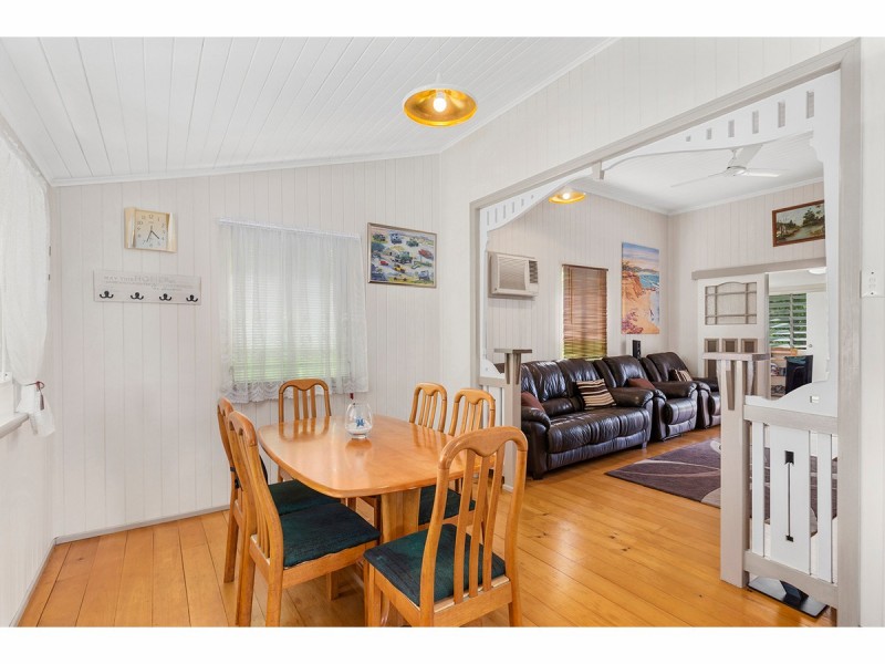 10 Medcraf Street, Park Avenue QLD 4701