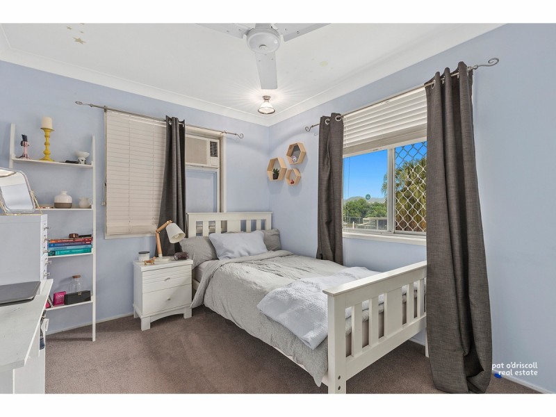 21 Stenlake Avenue, Kawana QLD 4701