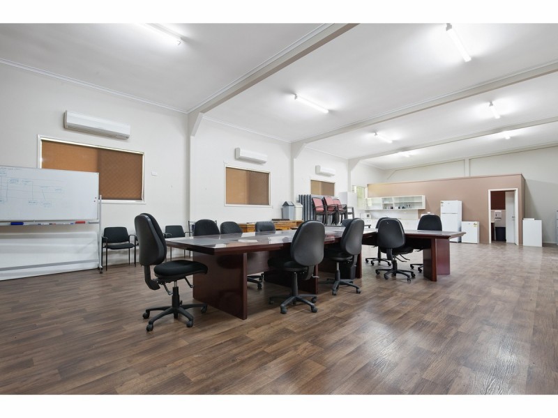 326 Leichhardt Street, Parkhurst QLD 4702