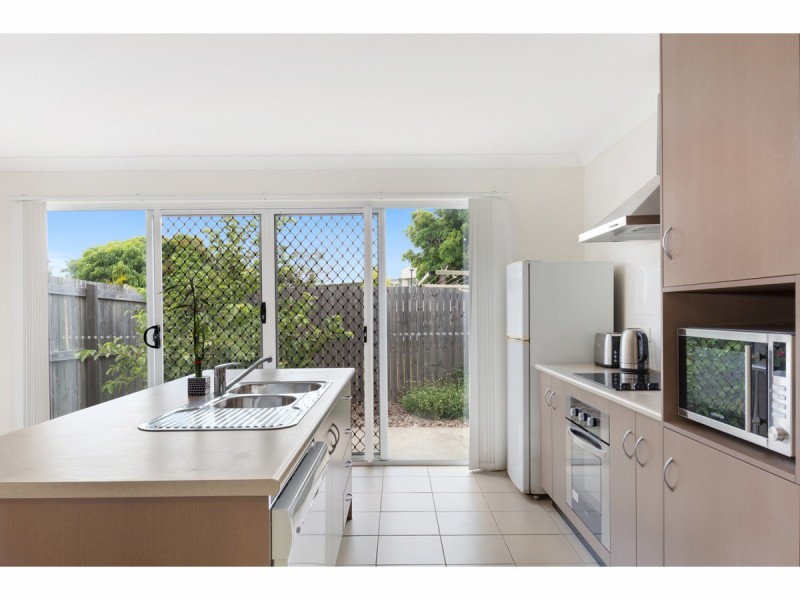 8/8 MacDonald, Allenstown QLD 4700