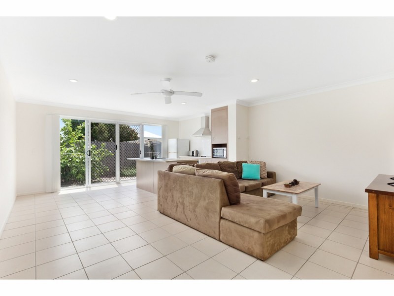 8/8 MacDonald, Allenstown QLD 4700