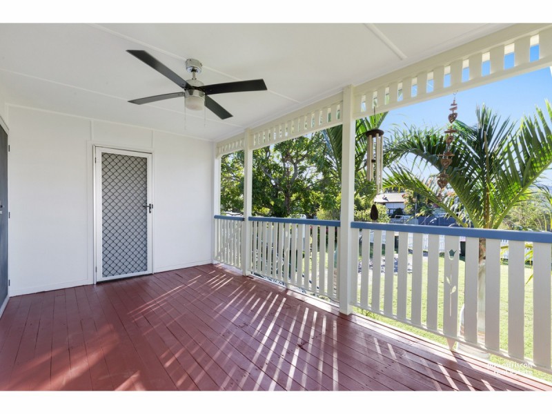 8 Thackeray Street, Park Avenue QLD 4701