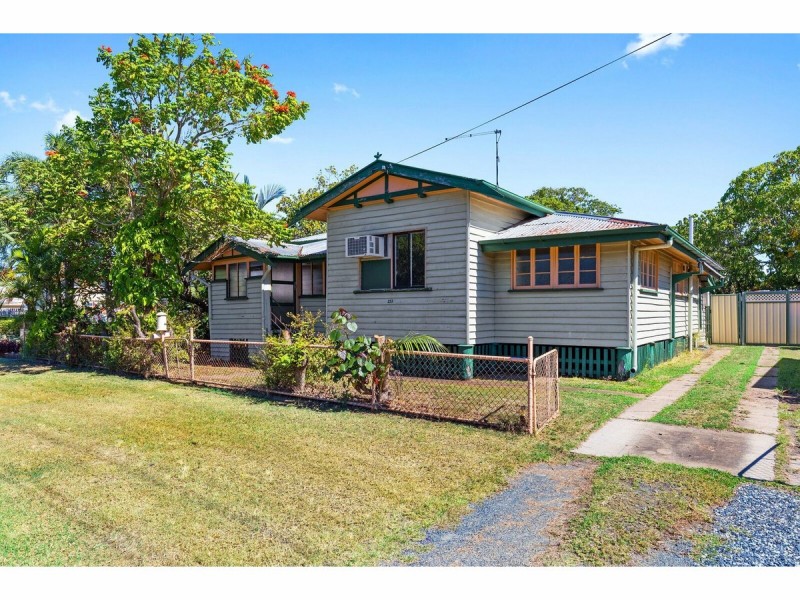 253 Dean Street, Berserker QLD 4701