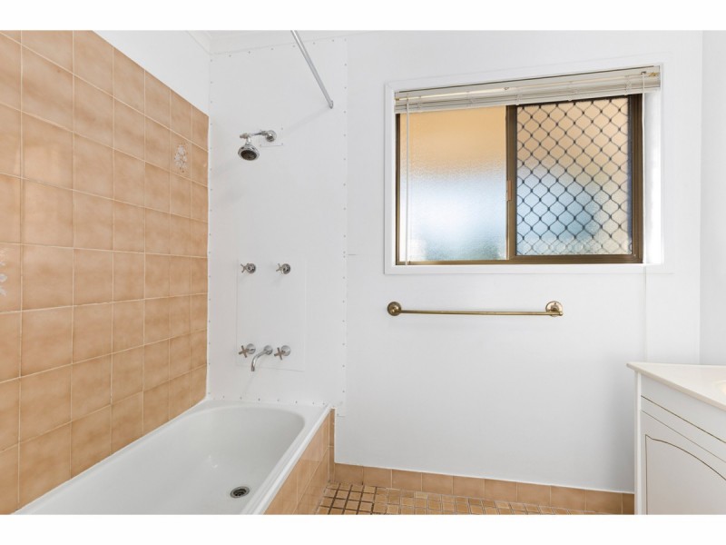 5/6 Burns Street, Frenchville QLD 4701