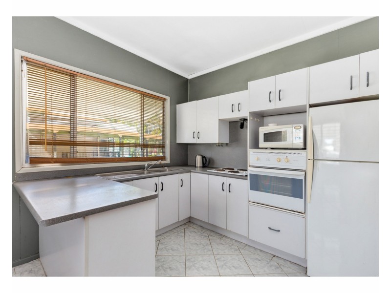 132 Park Street, Park Avenue QLD 4701