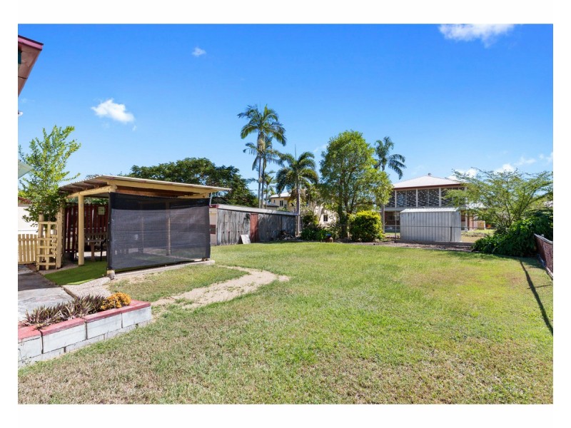 132 Park Street, Park Avenue QLD 4701