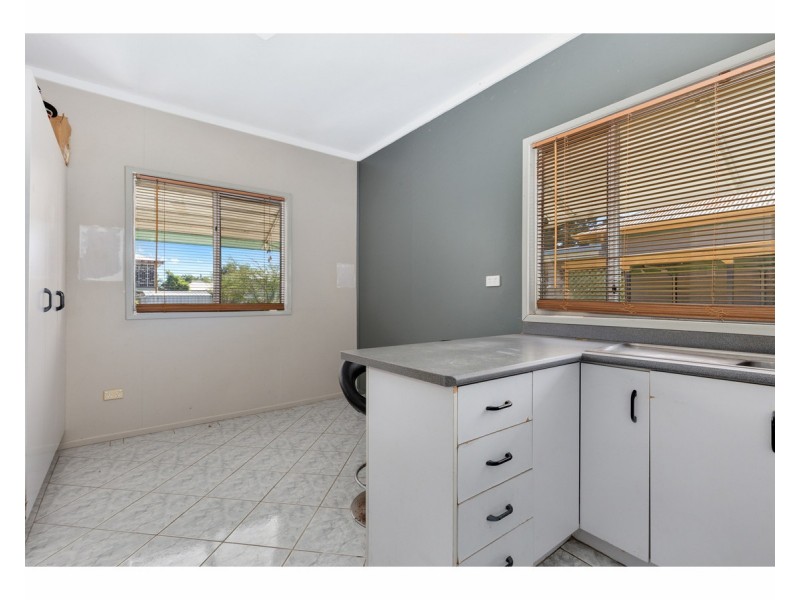 132 Park Street, Park Avenue QLD 4701