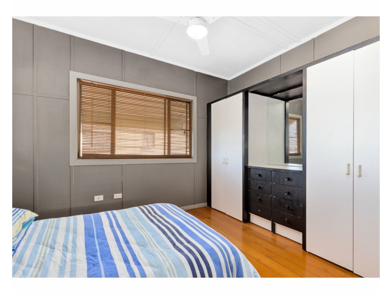 132 Park Street, Park Avenue QLD 4701