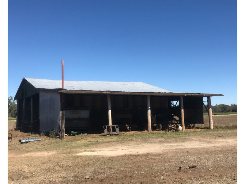 624 Dee River Road, Dululu QLD 4702