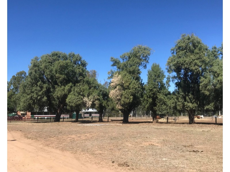 624 Dee River Road, Dululu QLD 4702