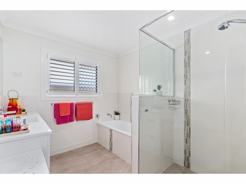 4/9 Walker Street, Kawana QLD 4701