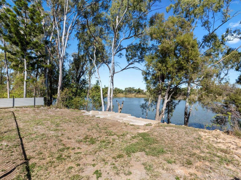9 Hopkins Street, Park Avenue QLD 4701