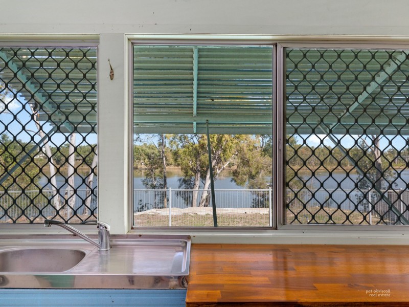 9 Hopkins Street, Park Avenue QLD 4701