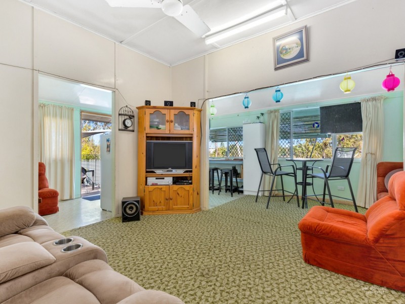 9 Hopkins Street, Park Avenue QLD 4701