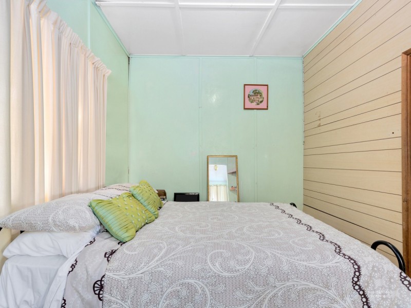 9 Hopkins Street, Park Avenue QLD 4701