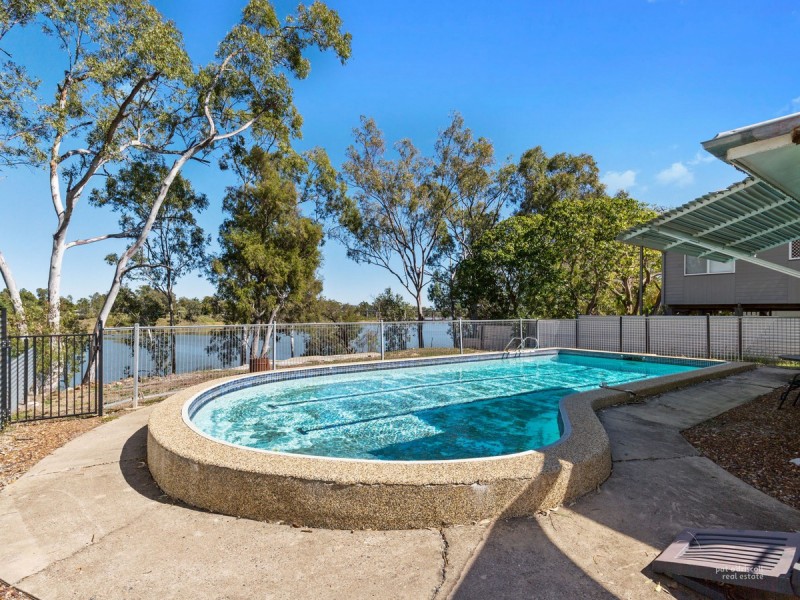 9 Hopkins Street, Park Avenue QLD 4701