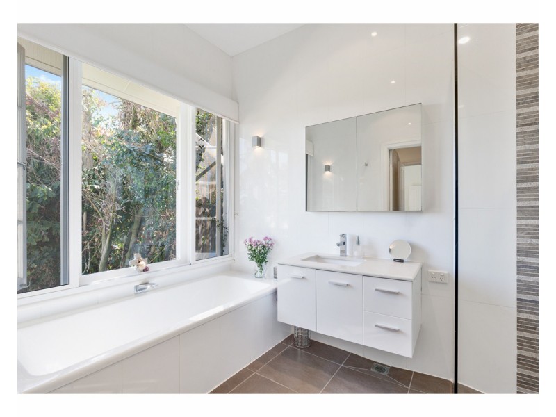 48 Wentworth Terrace, The Range QLD 4700