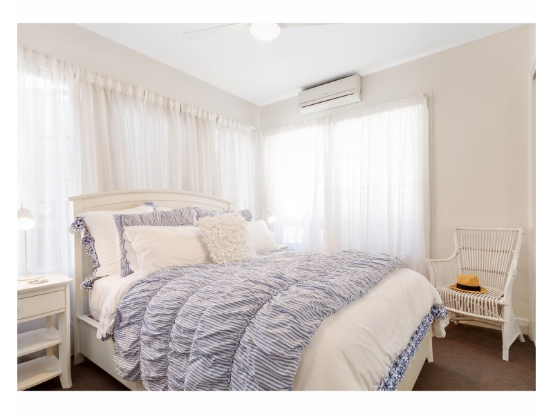 48 Wentworth Terrace, The Range QLD 4700
