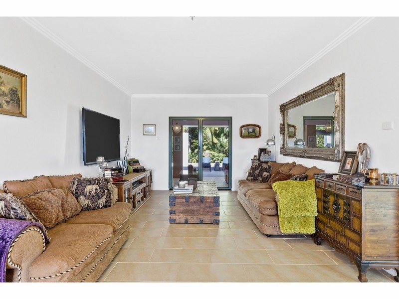 8 Laura Close, Rockyview QLD 4701
