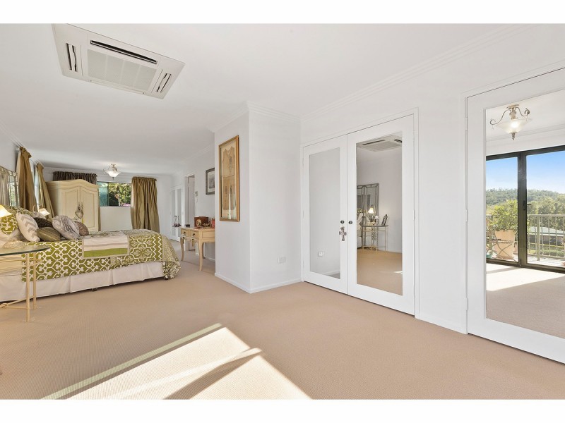 8 Laura Close, Rockyview QLD 4701
