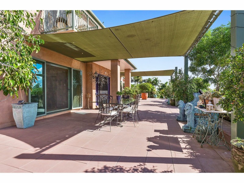 8 Laura Close, Rockyview QLD 4701