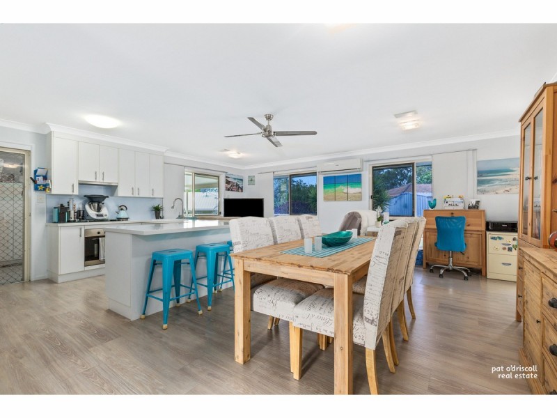 14 Banksia Place, Kawana QLD 4701