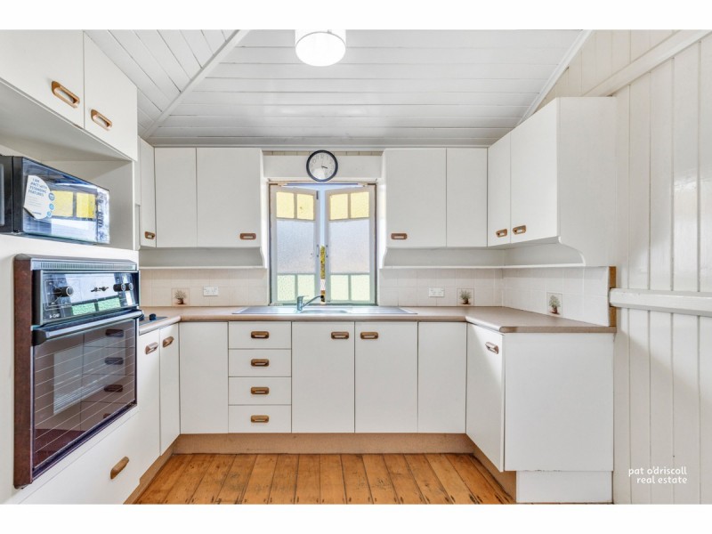 284 Upper Dawson Road, The Range QLD 4700