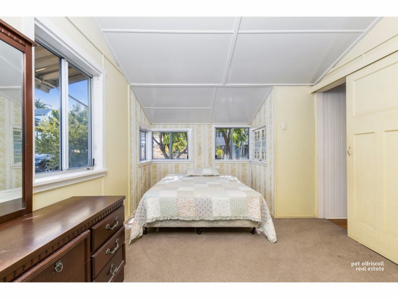 284 Upper Dawson Road, The Range QLD 4700