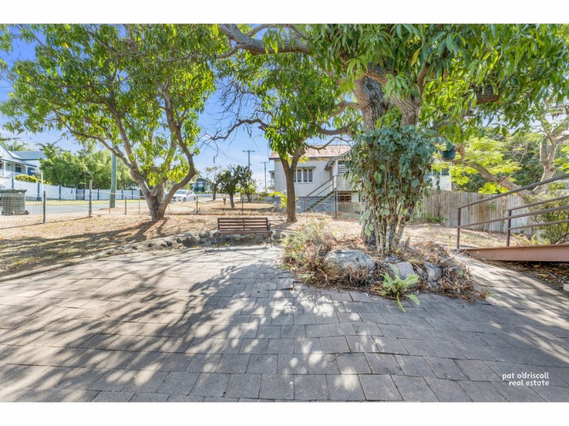 284 Upper Dawson Road, The Range QLD 4700