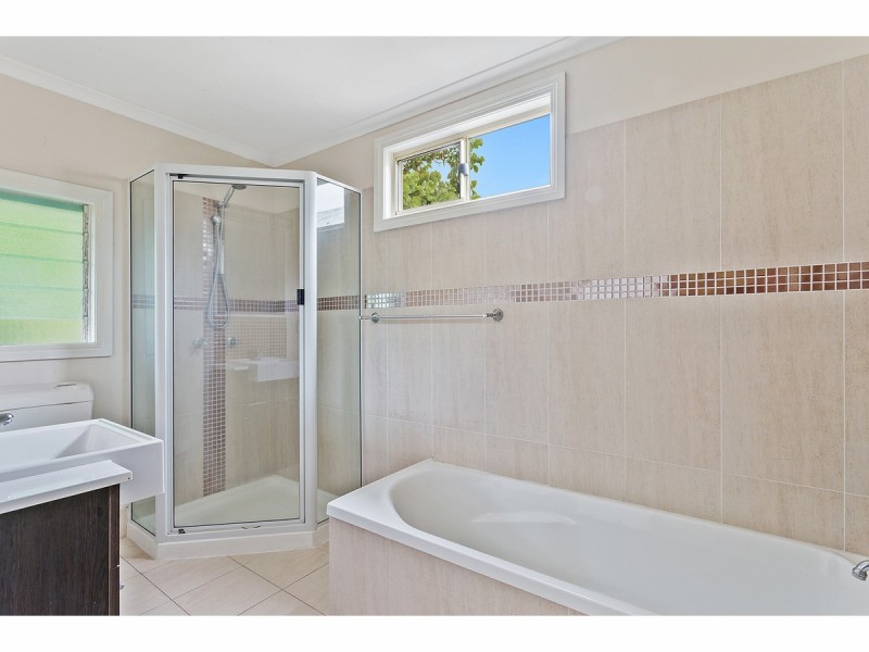 23 Woodville Street, Wandal QLD 4700