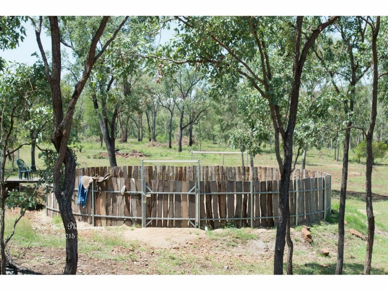 1969 Benedict Road, Stanwell QLD 4702