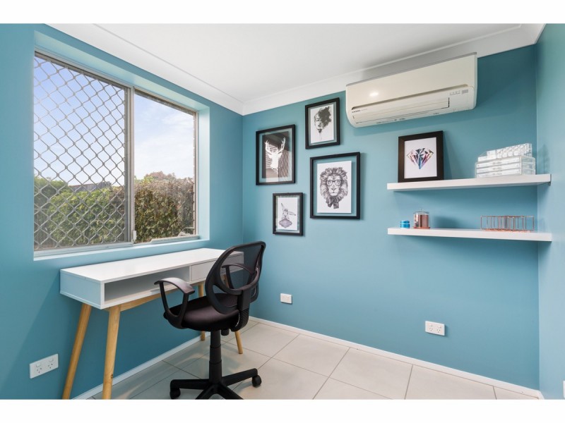 58 Gray Street, Park Avenue QLD 4701