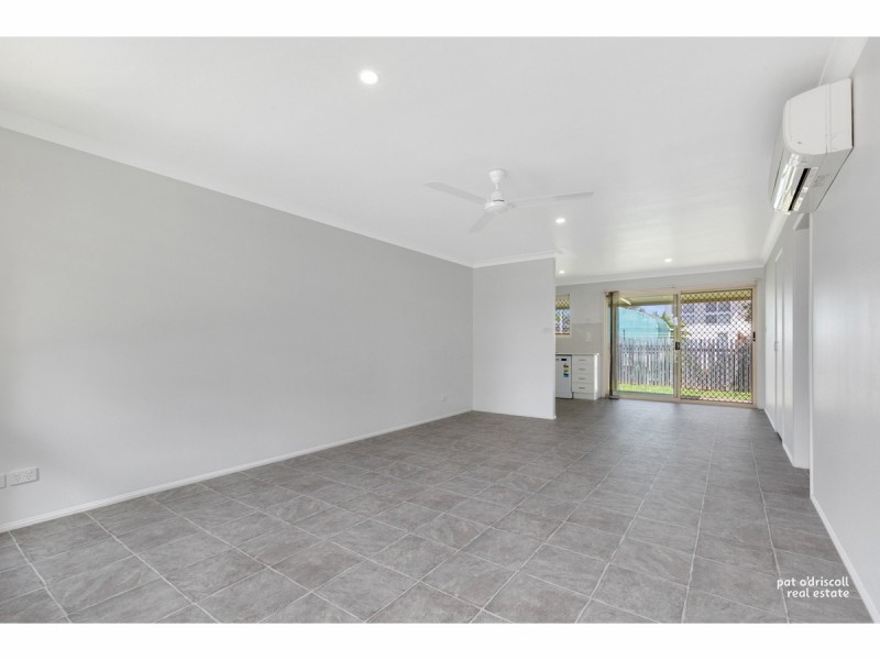 2/9 Buderim Street, Kawana QLD 4701