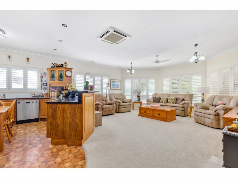 29 Brecknell Street, The Range QLD 4700
