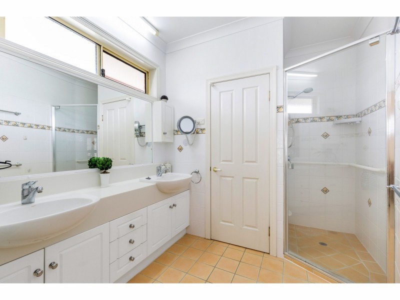 29 Brecknell Street, The Range QLD 4700