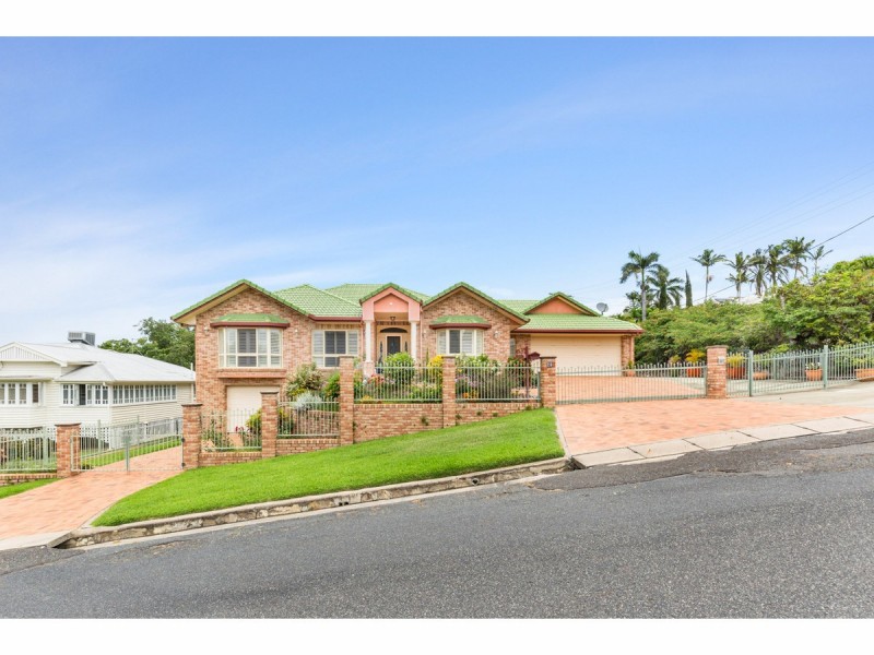 29 Brecknell Street, The Range QLD 4700