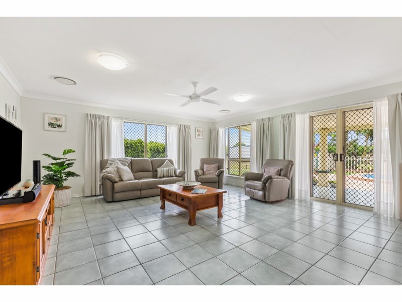 16 Grantleigh Close, Rockyview QLD 4701