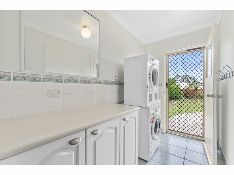 16 Grantleigh Close, Rockyview QLD 4701