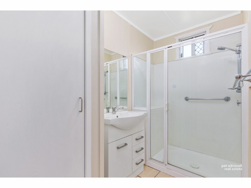 7 Renshaw Street, Park Avenue QLD 4701