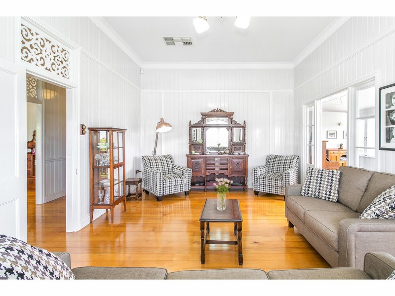 22 Kelly Street, The Range QLD 4700