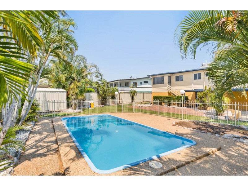 34 Stenlake Avenue, Kawana QLD 4701