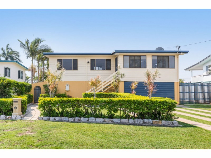 34 Stenlake Avenue, Kawana QLD 4701