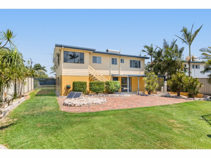 34 Stenlake Avenue, Kawana QLD 4701